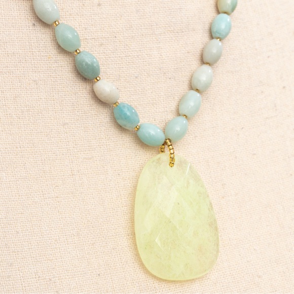 Seafoam jade green color beaded necklace large faceted stone pendant by George - Picture 12 of 13